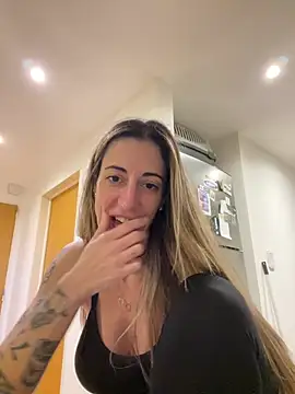 tlg_ferchule (F milf) - Me quedo en tetas