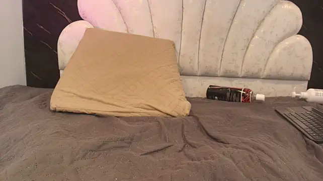 kissme_luna webcam