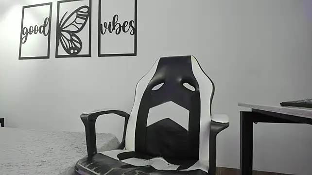 m_o_r_i_t_a webcam