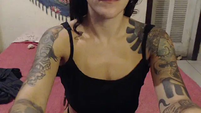 MissRebeka webcam