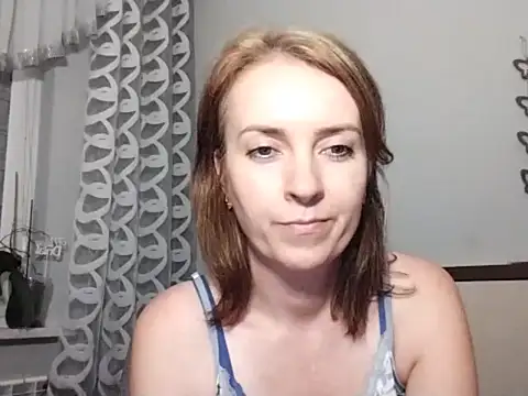 JenniferAlone webcam