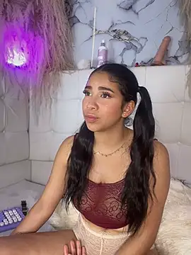 Taliaaa_Paris webcam