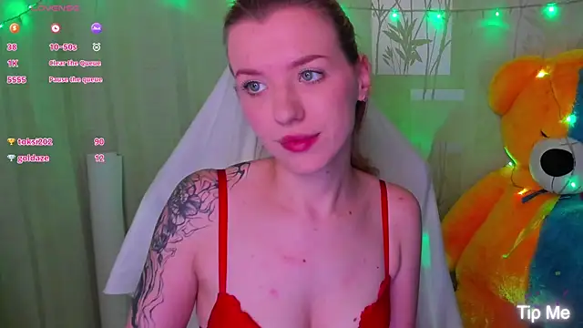 MeganNewCat webcam