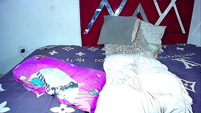 DanisaBrown webcam