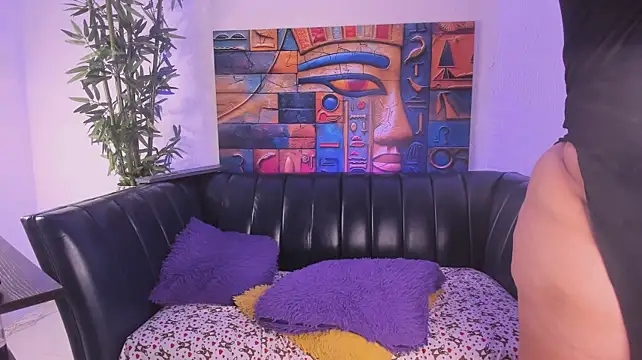 samanee_konn webcam