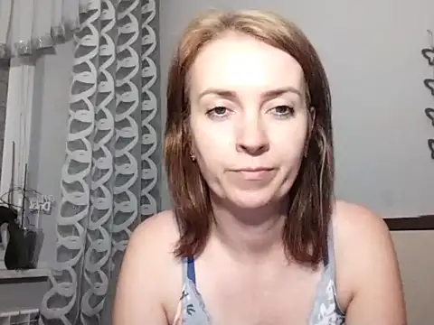 JenniferAlone webcam
