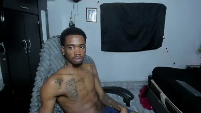 Kofi_exotic_2 webcam