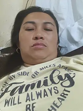 Laiskie_33 webcam