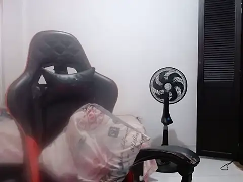 Adriana_0312 webcam