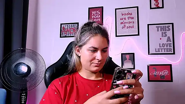 AlisaFrost webcam