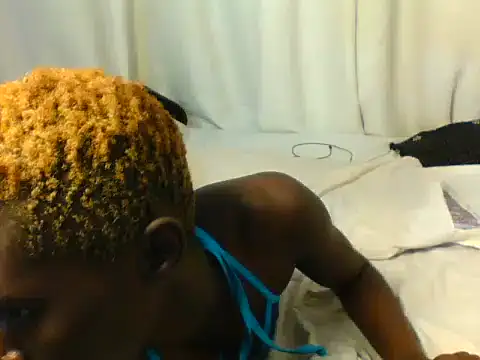 Goldy_petite webcam