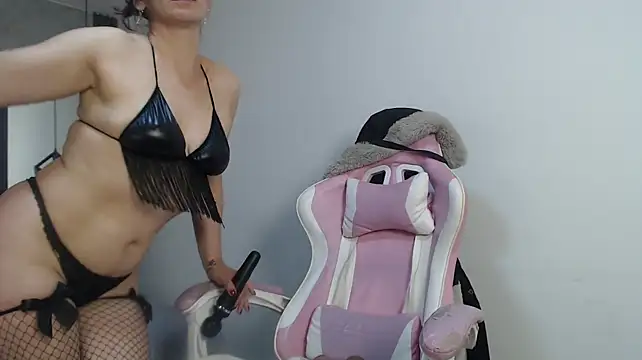 JessiDovee webcam