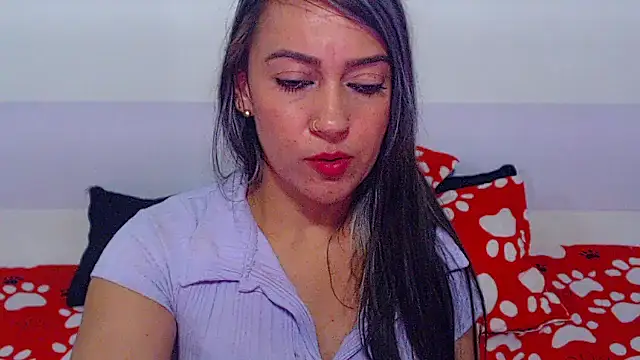 kimberlyvega live cam on StripChat