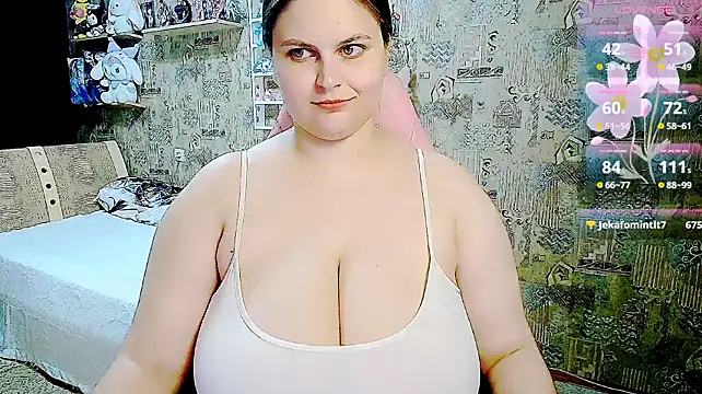 WhisperInTheDarkk webcam