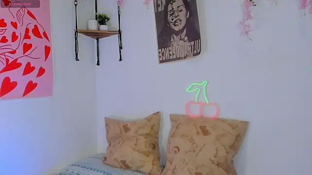 MarieTaylor_ webcam