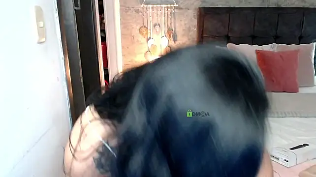 isa_cruzx webcam