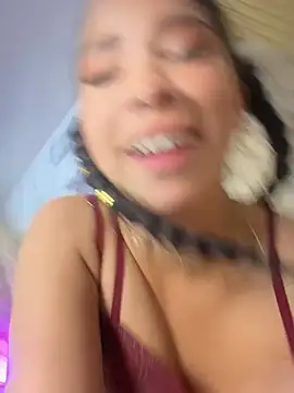 Taliaaa_Paris webcam