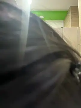 LilacNoir webcam