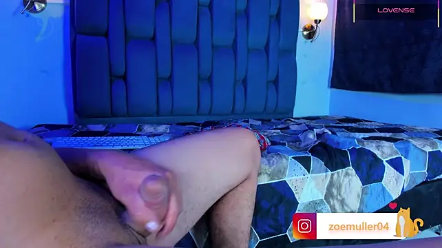 Zoe_Axel1 live sex cam