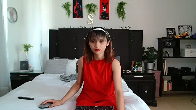 SKARLETEEN webcam