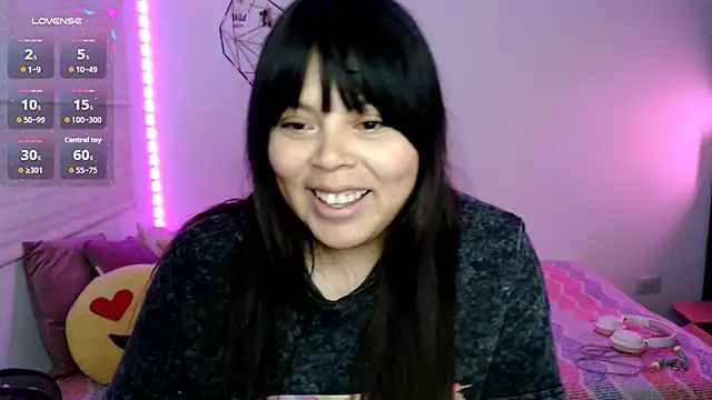 EllieMoonX live cam on StripChat
