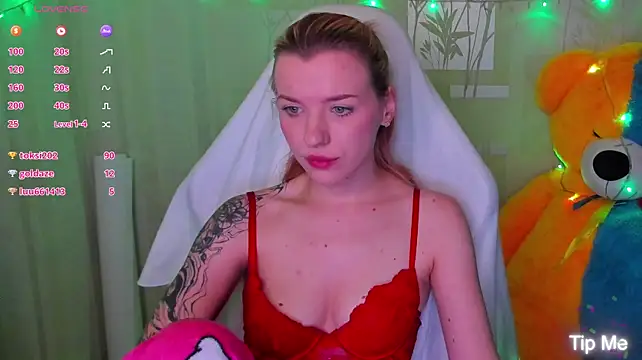 MeganNewCat webcam