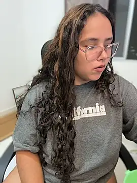 CurlyGirl_1 webcam