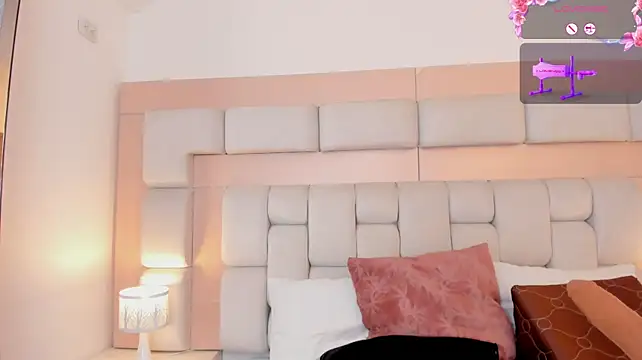 Arianna_Davis webcam