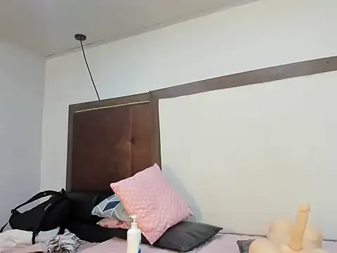 Naomi_Moon_ webcam