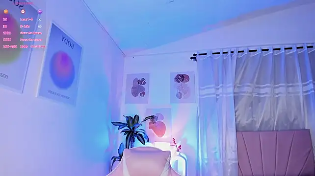 Bella--green webcam