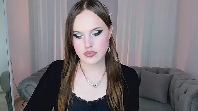 EffieMinki webcam