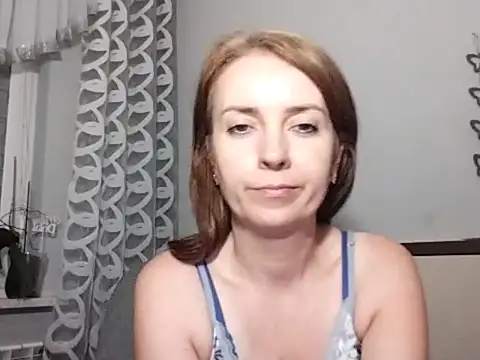 JenniferAlone webcam