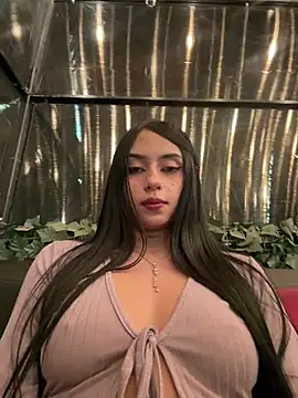 LilacNoir webcam