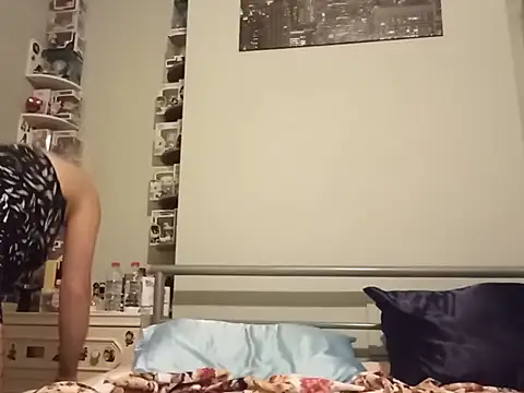 Sofialovee69 live sex cam