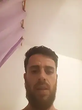 pocholoibz live cam on StripChat