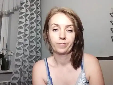 JenniferAlone webcam