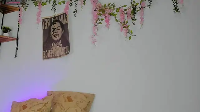 MarieTaylor_ webcam