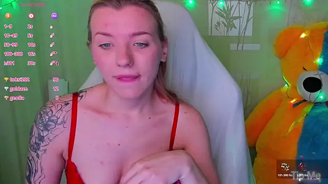 MeganNewCat webcam