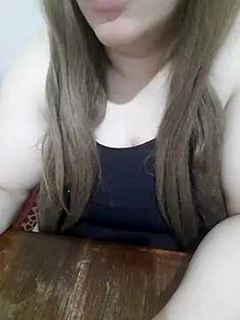 Madam_bezzzoul webcam