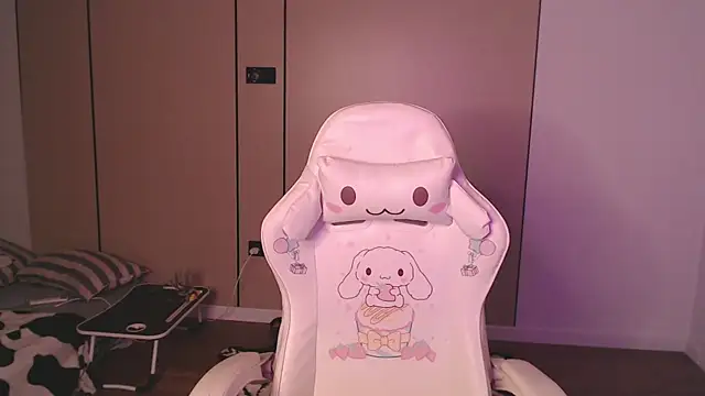 ka00ru_chan webcam
