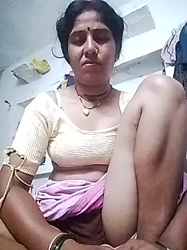 MISS-KAYA live cam on StripChat