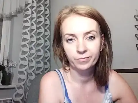 JenniferAlone webcam
