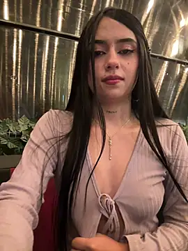 LilacNoir webcam