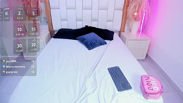 SalomeBins webcam