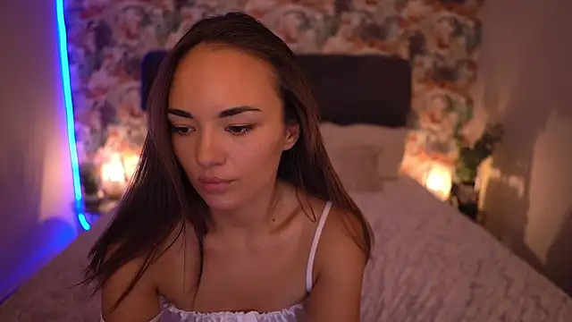AsaAkiraa webcam