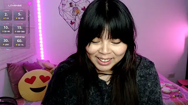 EllieMoonX webcam