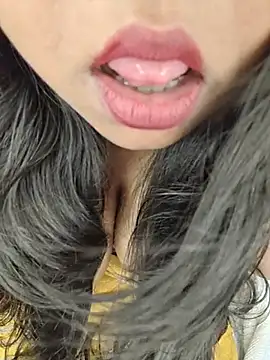 Curvy_Pooja webcam