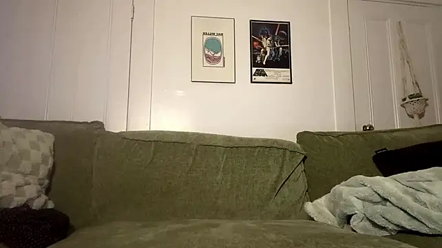 TheOnlyIris webcam