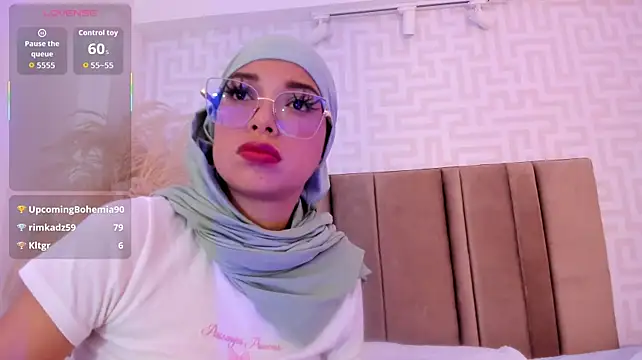 naishaa_ webcam