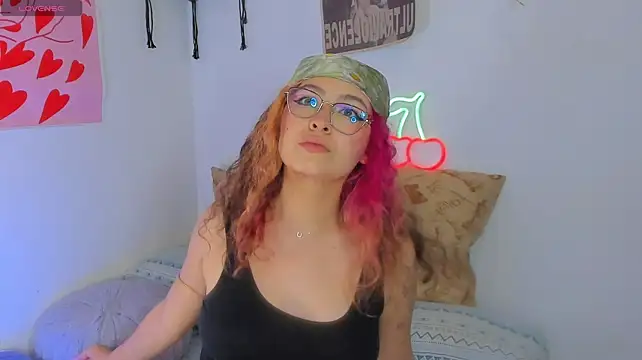 MarieTaylor_ webcam